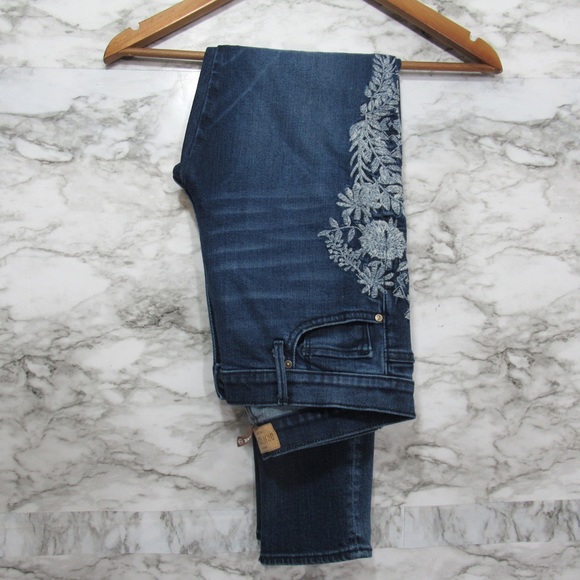 DRIFTWOOD Denim - Driftwood Jackie Classic Fit Embroidered Jeans 27